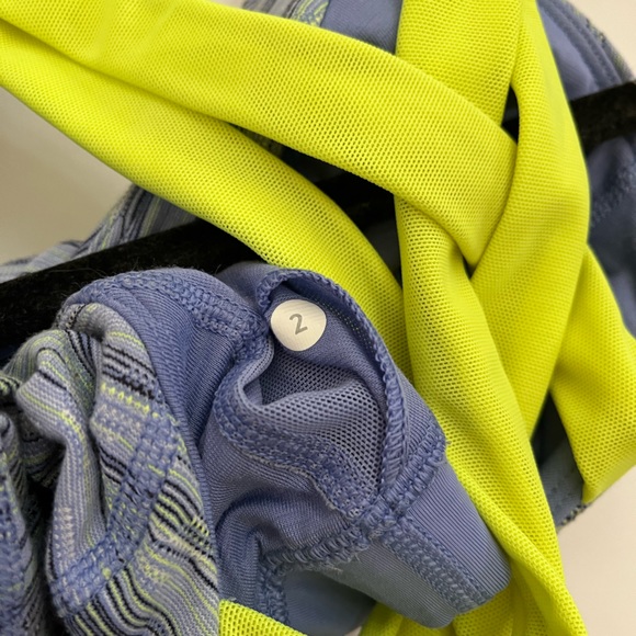 Lululemon Athletic Cross Back Tank Top Size 2 - Picture 5 of 5